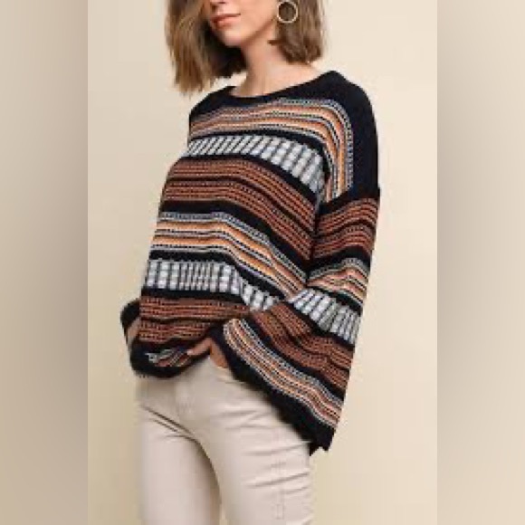 Umgee Bell sleeved sweater medium - Picture 7 of 7